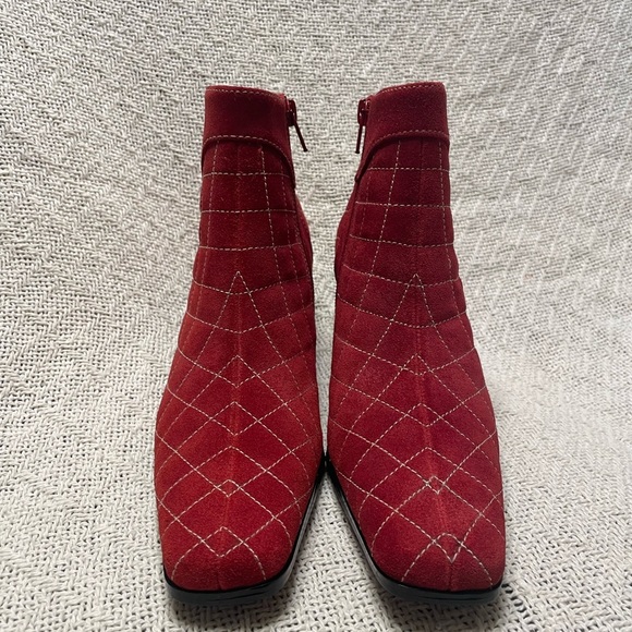 WHITE MOUNTAIN WOMEN’S RED SUEDE ANKLE BOOTIES SIZE 6 - Picture 6 of 13